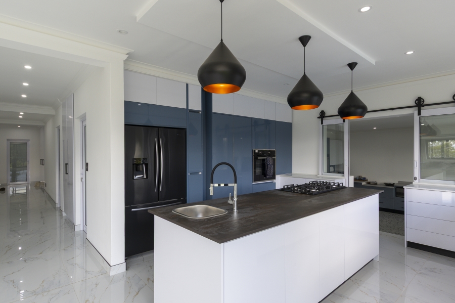 4 Bedroom Property for Sale in Helderrand Western Cape